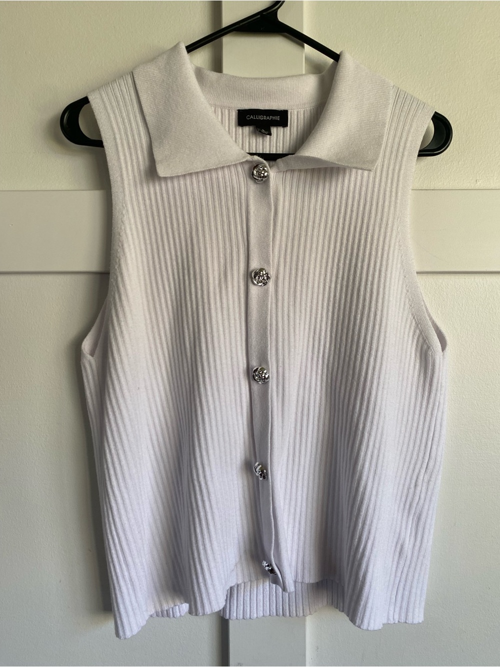 CALLIGRAPHIE White Ribbed Sleeveless Button-Down Shell